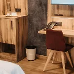 Neubergerhof Hotel 4*