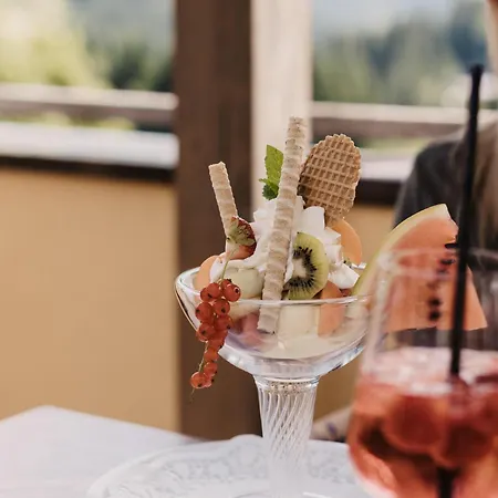 Neubergerhof فندق