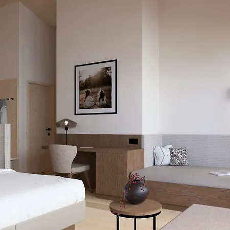 Neubergerhof Hotell 4*
