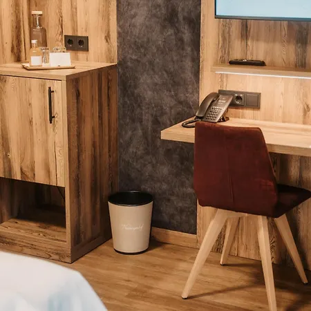 Neubergerhof Otel 4*