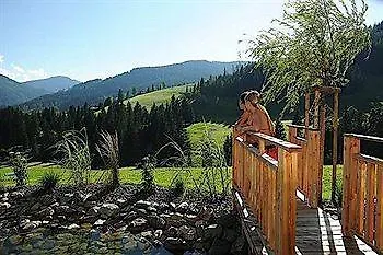 Neubergerhof Hotel