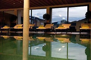 Neubergerhof Hotel 4*