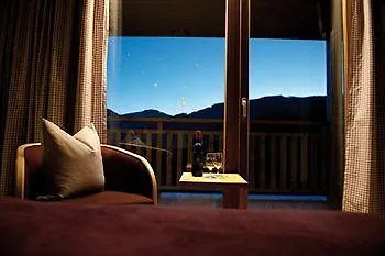 Hotel Neubergerhof 4*